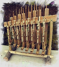 375px-Eight-pitch_Angklung,_Mitchell_Park,_Milwaukee_Fotor